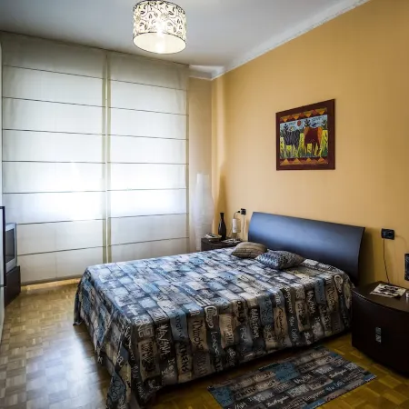 VIOLINS AND MUSIC APARTMENT IN DOWNTOWN CREMONA - AT ANTONELLA'S HOUSE -