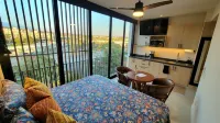 Affordable & Inviting Junior Suite - Steps to the Beach - Beautiful Views