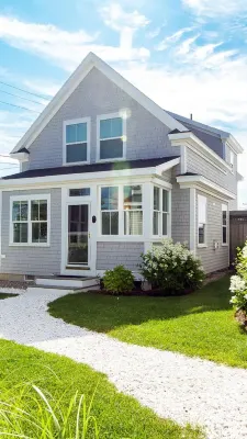 Cozy Cape Cod Cottage - Private Pool & Beaches - Dennis Port, MA