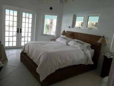 Oceanfront- Andros Retreat -Fresh Creek-4BR