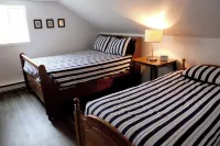 Magnificent cottage on Île d'Orléans Hotels in L'Ile-d'Orleans