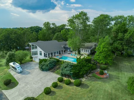 Peaceful Retreat - Lake & Mountain Views - Private Pool