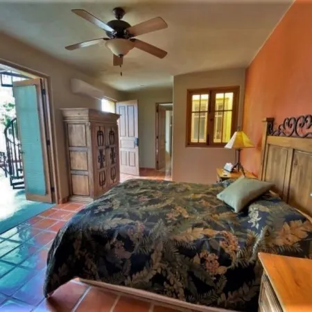 Cozy Villa near beach & pools