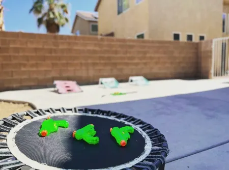 Relaxing Vegas Home Away From Strip Отели рядом с достопримечательностью «Парк Кларк Уэтлендс»