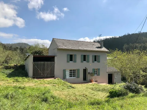 Casa de Campo a 5 Minutos de las Playas de Porto de Espasante Hotels in Ortigueira