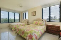 Fall Asleep to Waves Crashing on the Beach after watching the sunset Các khách sạn ở Southwest