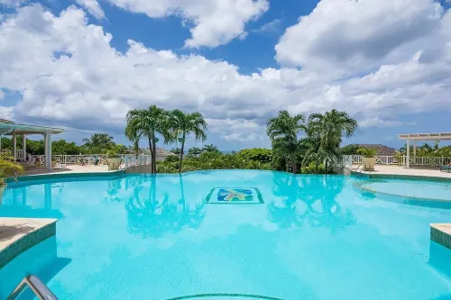 Luxury penthouse apartment on exclusive Sugar Hill resort with beach club access