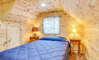 Hike and Fish Marlinton Cabin with Fire Pit and Views!