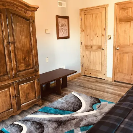 Ultimate Family Vacation Dream in our Cozy Cabin - Perfect for 2-3 Families