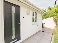 Waters Reach Hotels in Kingsbridge