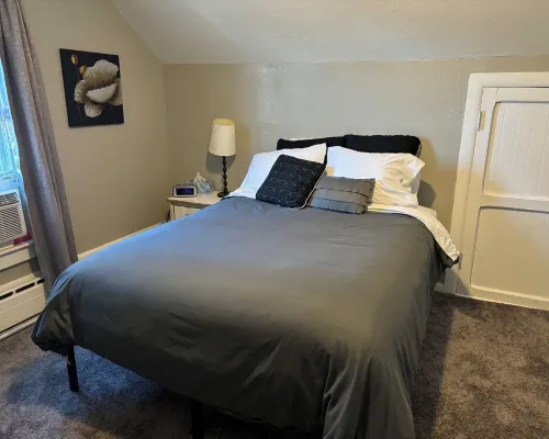 4Br Historic Home Near Makoshika State Park. Sleeps 9, Pet Friendly, Agates Hotels in Glendive