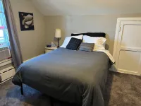 Historic 4b1b 2Story Bungalow Near Makoshika. Pet Friendly