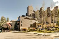 Winter Park Ski-in/Ski-Out Condo w/ Mountain Views - balcony