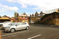 Hotel Restaurant Svejk - ที่มีที่จอดรถ