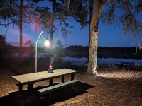 Rustic Lakeview Getaway – Pet Friendly & Free Parking