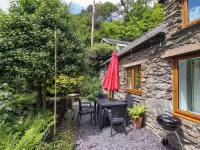 Hen Bopty Hotels in Fairbourne