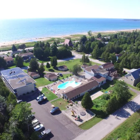 Sauble Beach Lodge