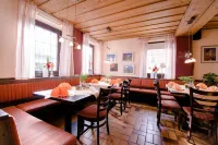 Hotel Goldener Hirsch - breakfast