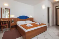 Fontana Resort Hotels in Jelsa