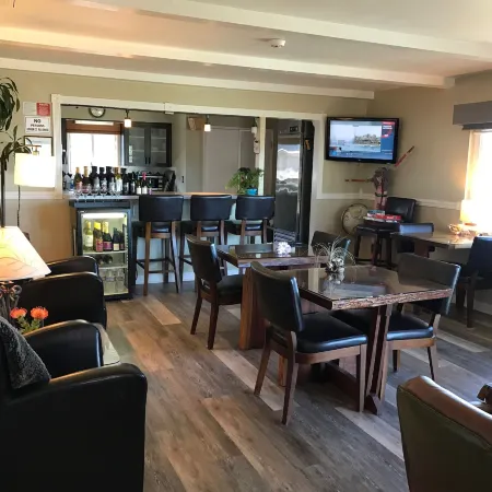 Cambria Shores Inn