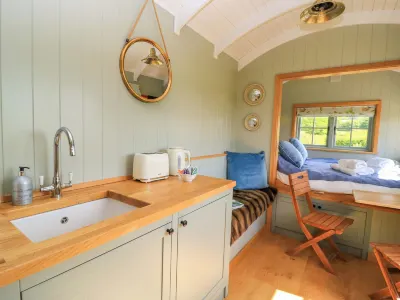 Goose Whistle Hut