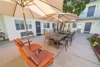 4980 Sandyland Road #215 1 Bedroom Condo