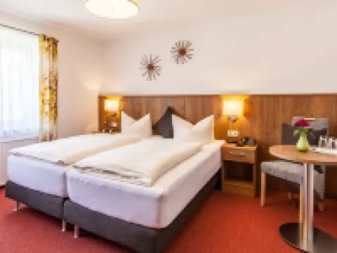 Wanderhotel Sonnebergbaude Hotels in Waltersdorf