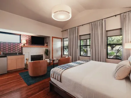 Heywood Hotel