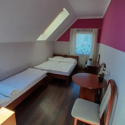 Villa Rosse Отели рядом с достопримечательностью «Вжещ»