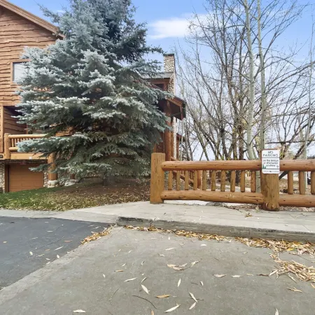 Timberwolf Lodge 6 2 Bedroom Cabin by RedAwning