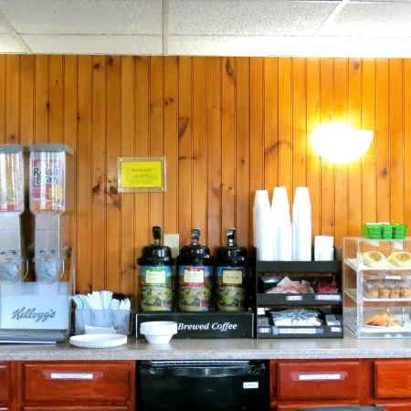 Budget Host Airport Inn