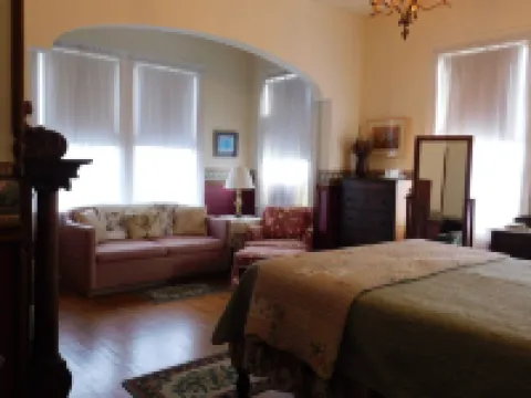 彭薩科拉維多利亞式民宿