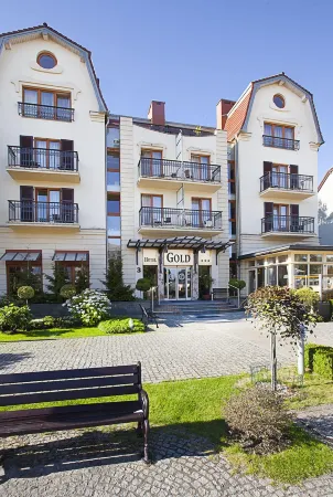 Hotel Gold Отели рядом с достопримечательностью «Swinoujscie Beach»