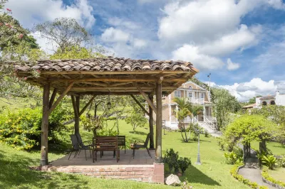 San Agustin Internacional Hotel فنادق في 