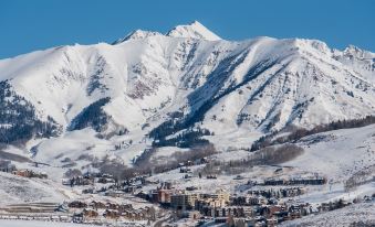 Grand Lodge Condo in the Heart of Mt Crested Butte 1 Bedroom Condo - No Cleaning Fee! by RedAwning