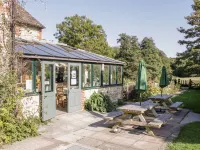 Pound Cottage - موقف سيارات