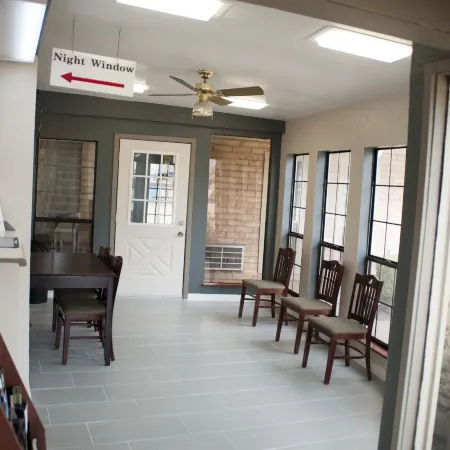 Victorian Inn & Suites