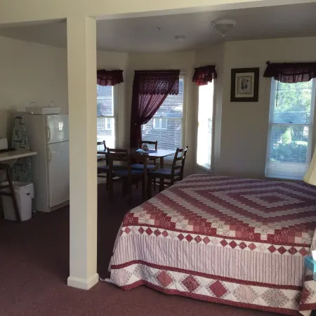 Lynwood Inn