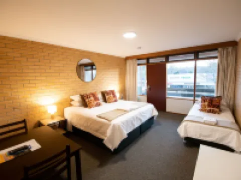 Bentley's Hotel Hotels in Clare