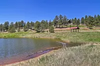 Florissant Hilltop Hideaway w/ Porch, Pond View - Alojamientos