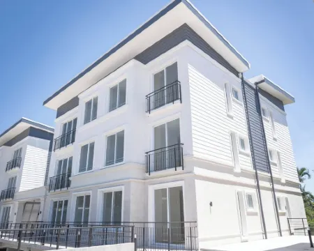 Stylish Apartment w/ Workspace, Pool & Gym Hotels in San Rafael