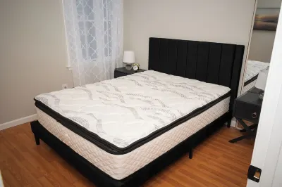 Rehoboth Ave Apartment - 2 blocks from the beach- In the heart of Rehoboth Beach