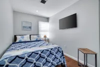 Cozy 2-bedroom apartment in enjoyable Newark with WiFi, central Ac and heating