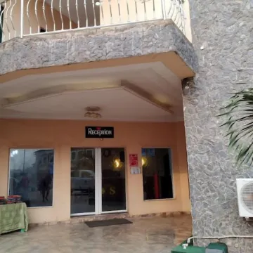 Rolak Hotel and Suites