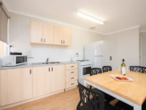 Geraldton's Ocean West Holiday Units & Short Stay Accommodation Hotels in Geraldton