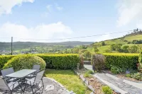 Henrhiw Bach Hotels in Ysbyty Ifan