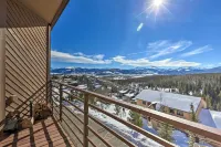 Mtn-View Silverthorne Gem w/ Shared Hot Tub