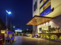 Golden Tulip New Delhi - Hari Nagar Hotels near World Development Foundation