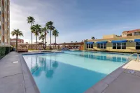 South Padre Island Condo - Walk to Beaches! - spa