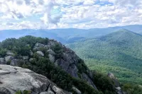 Secluded Stanardsville Cabin w/ 10 Acres & Hot Tub - WiFi